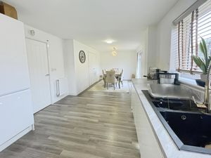 Jefferson Way- click for photo gallery